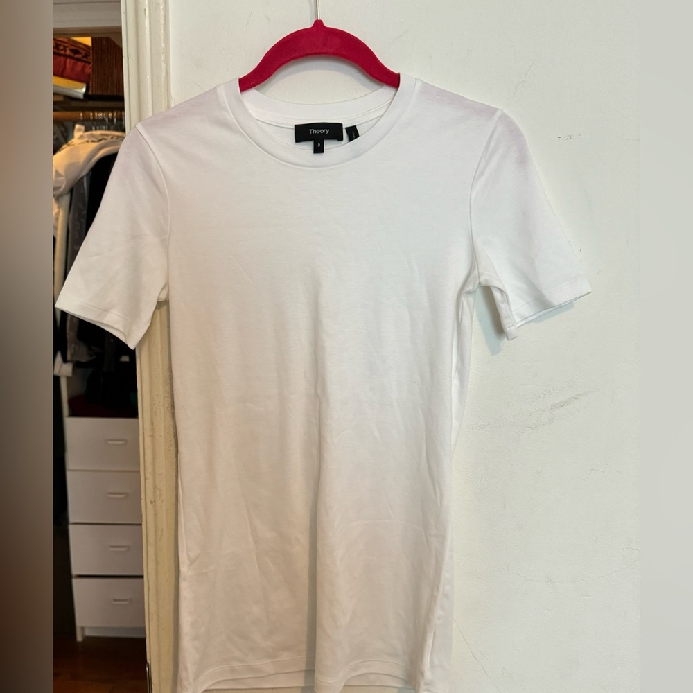 Theory white tee shirt xs